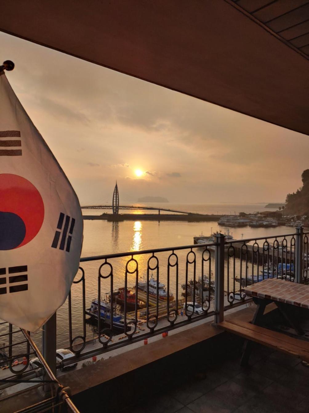 Seom Guesthouse ソギポ エクステリア 写真