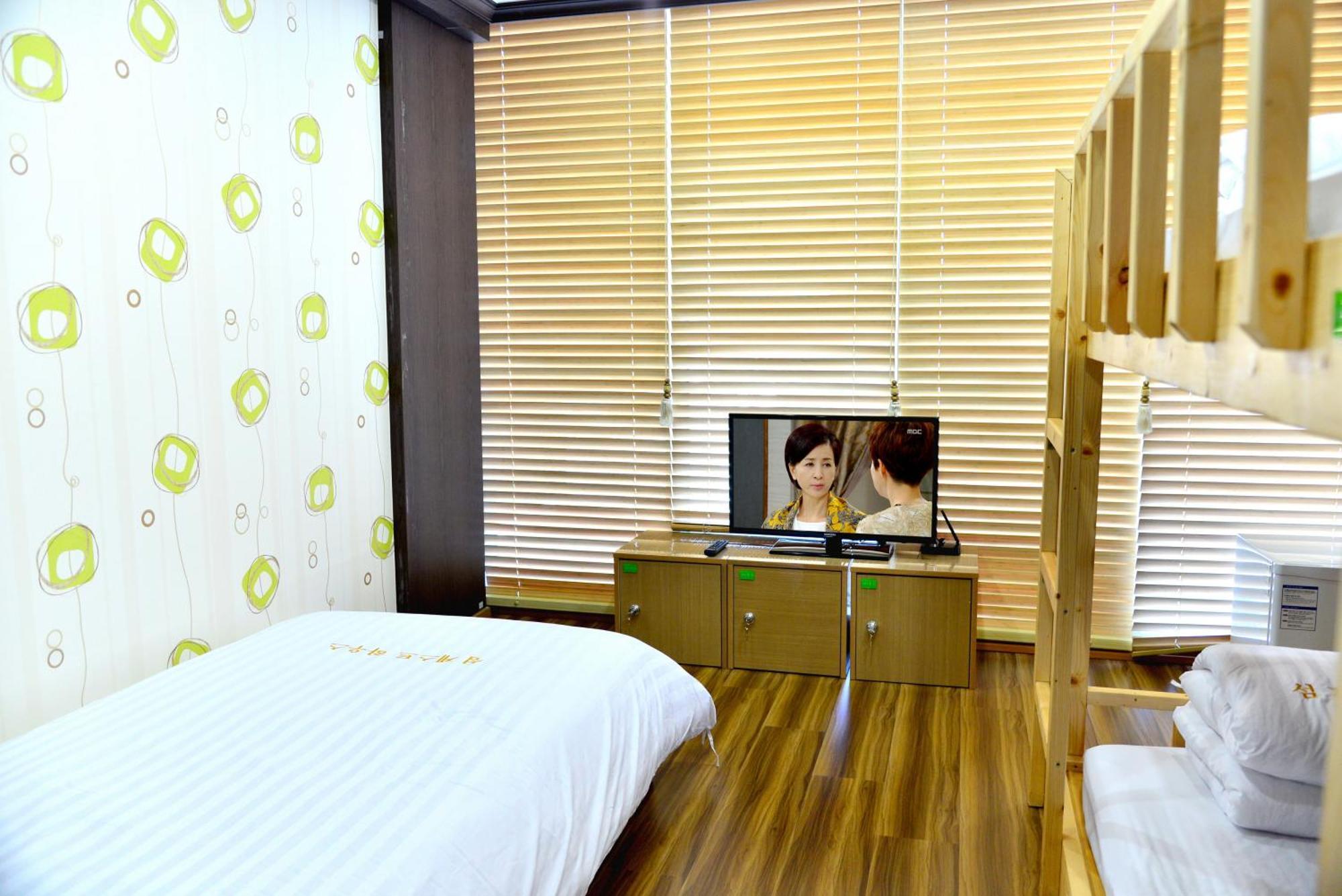 Seom Guesthouse ソギポ エクステリア 写真